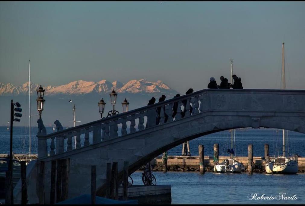 Casa Manuela Non Turisti Ma Ospiti Apartment Chioggia Bagian luar foto