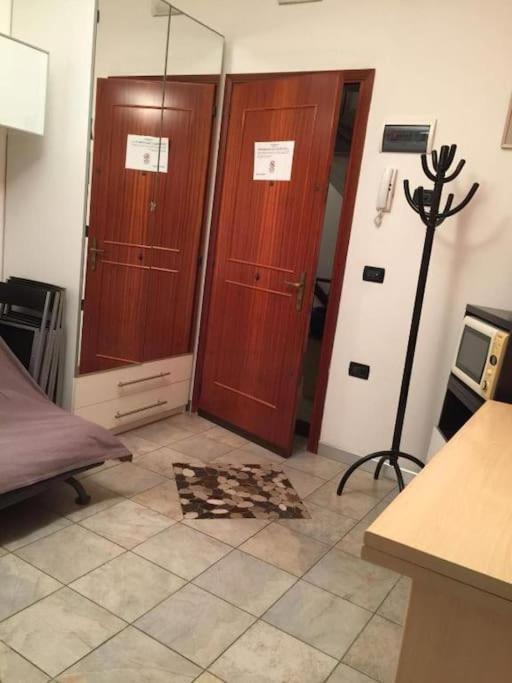 Casa Manuela Non Turisti Ma Ospiti Apartment Chioggia Bagian luar foto