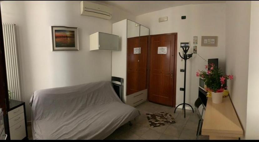 Casa Manuela Non Turisti Ma Ospiti Apartment Chioggia Bagian luar foto