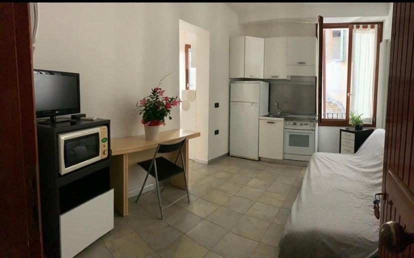 Casa Manuela Non Turisti Ma Ospiti Apartment Chioggia Bagian luar foto