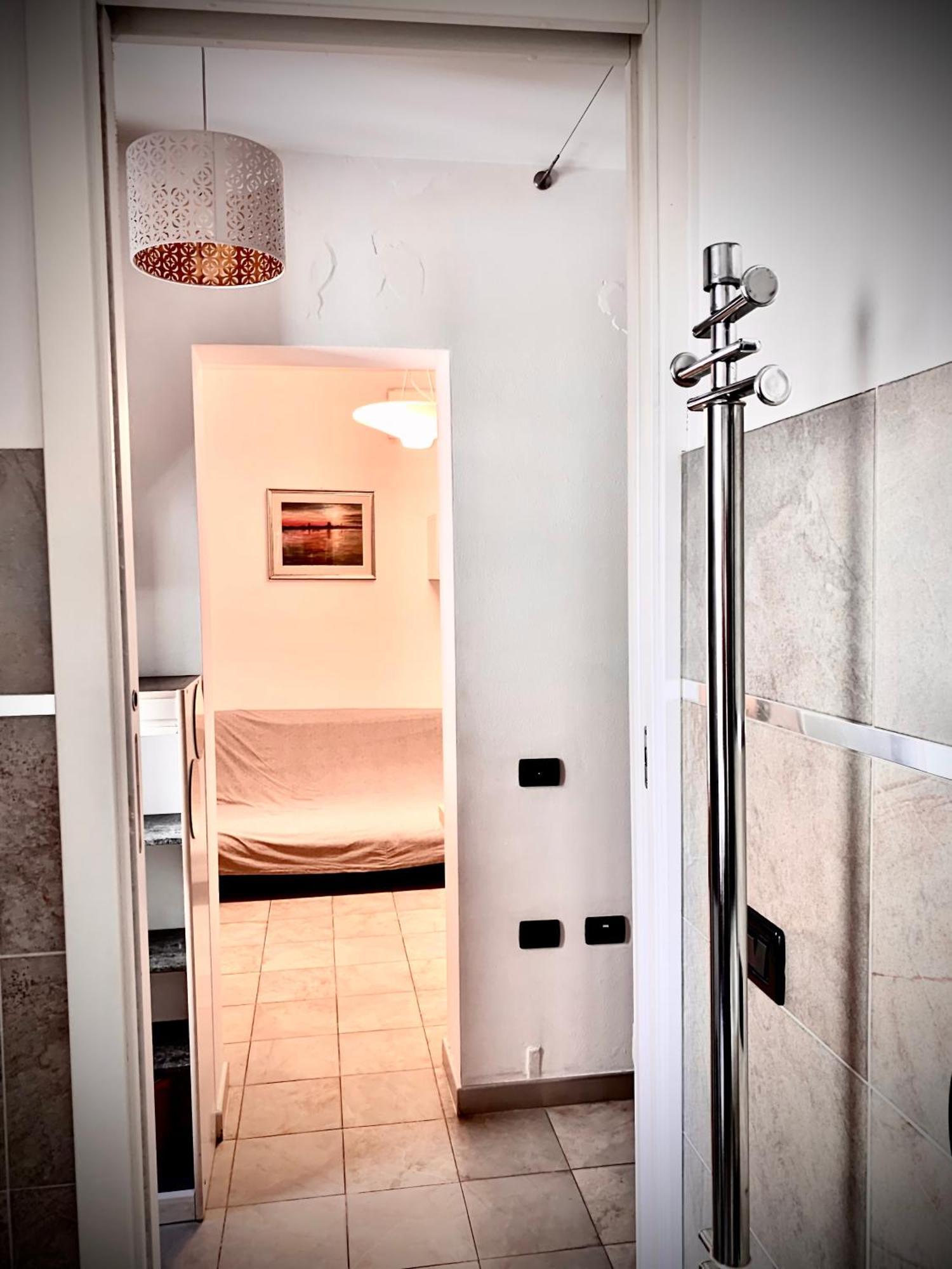 Casa Manuela Non Turisti Ma Ospiti Apartment Chioggia Bagian luar foto