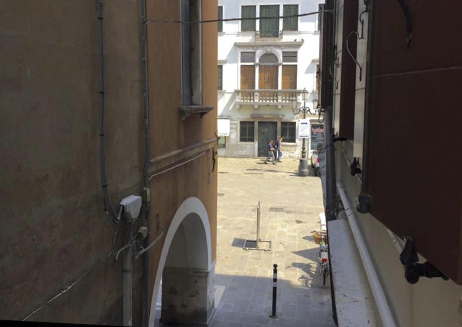 Casa Manuela Non Turisti Ma Ospiti Apartment Chioggia Bagian luar foto