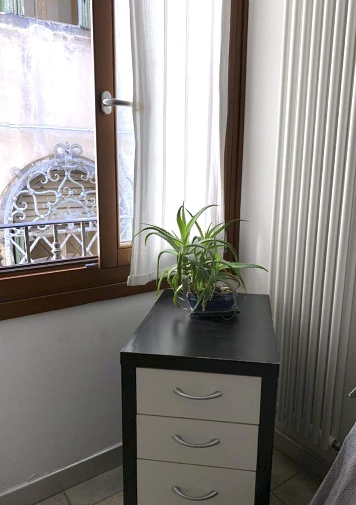 Casa Manuela Non Turisti Ma Ospiti Apartment Chioggia Bagian luar foto