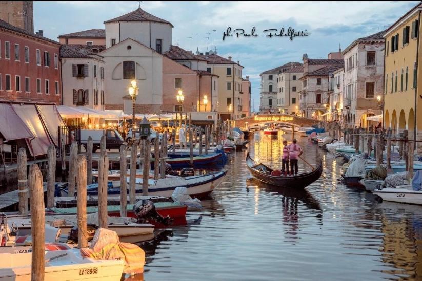 Casa Manuela Non Turisti Ma Ospiti Apartment Chioggia Bagian luar foto