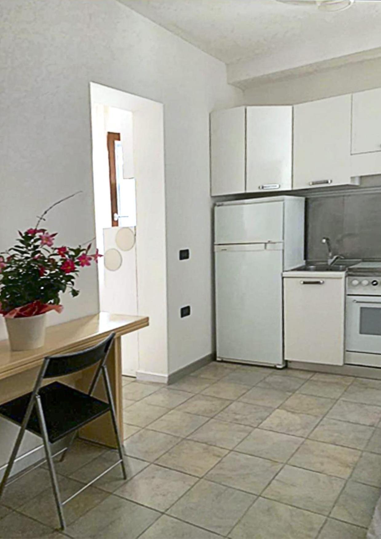 Casa Manuela Non Turisti Ma Ospiti Apartment Chioggia Bagian luar foto